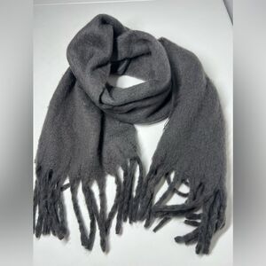 J. Ferrar Women's Scarf Solid Grey Heather 19” X 75”  NWT
